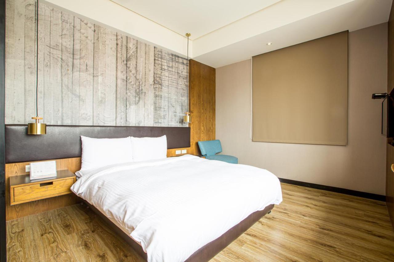 Easylazy Inn Taichung Esterno foto
