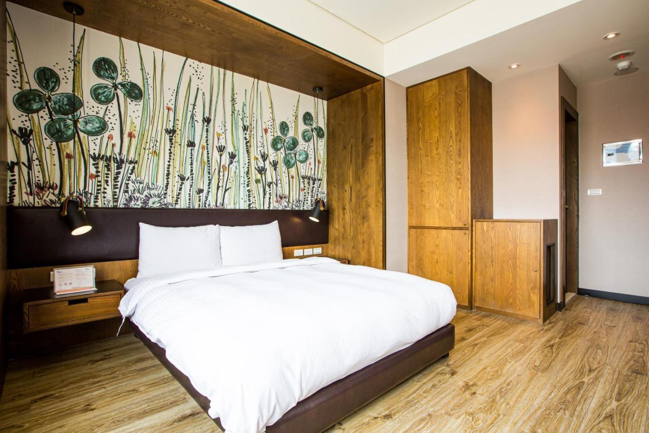 Easylazy Inn Taichung Esterno foto