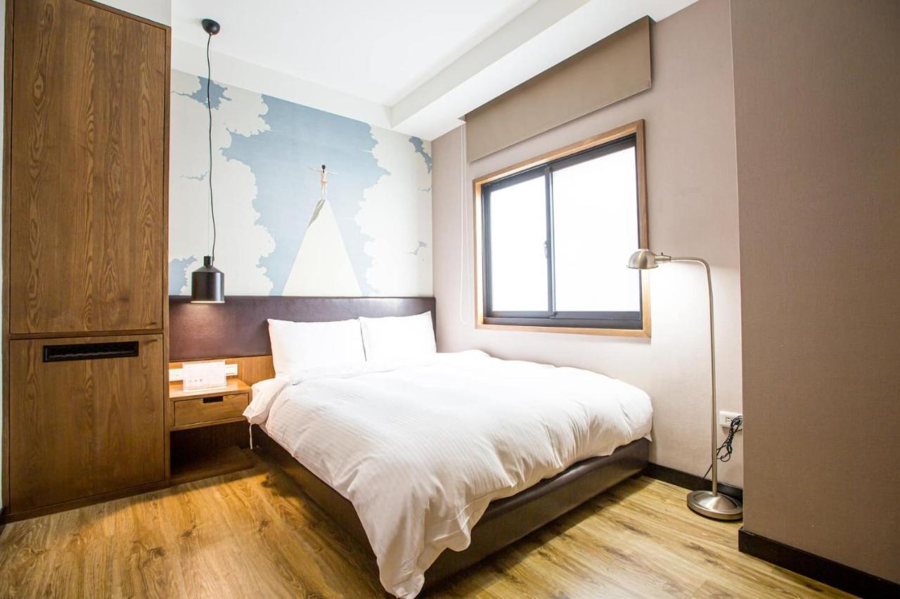 Easylazy Inn Taichung Esterno foto